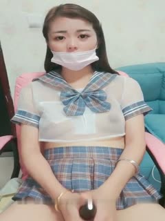 小可愛平台(原卡哇伊)漂亮美女主播陳小蜜1027自慰大秀穿著制服激情自慰十分誘人