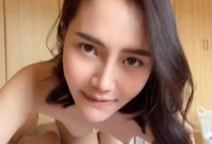 痴女舌技全开!激射浓精一滴不剩,淫语挑逗让你瞬间缴械 痴女舌技全开!激射浓精一滴不剩,淫语挑逗让你瞬间缴械